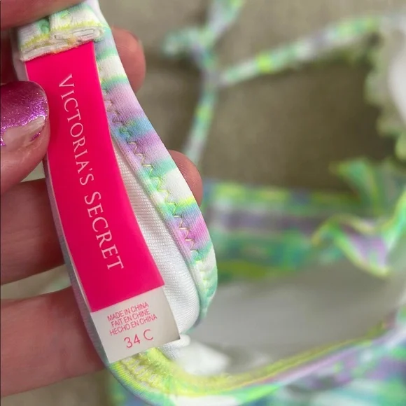 New Victoria's Secret bikini set - Picture 6 of 8